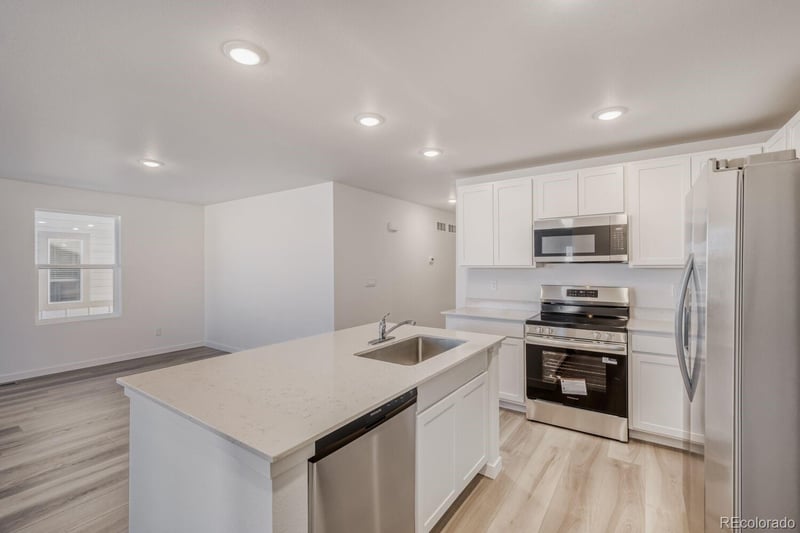 9134 Old Divide Dr, Colorado Springs, CO 80908