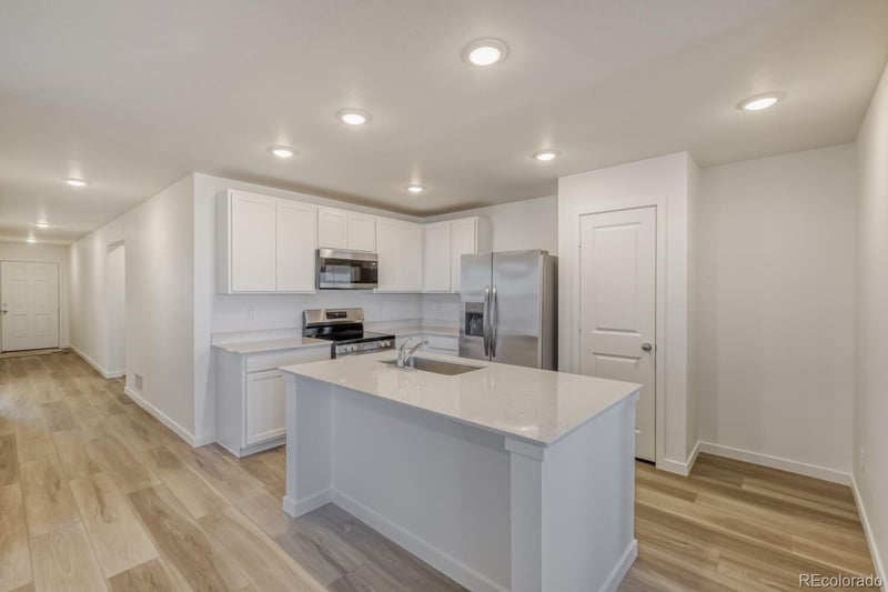 9134 Old Divide Dr, Colorado Springs, CO 80908