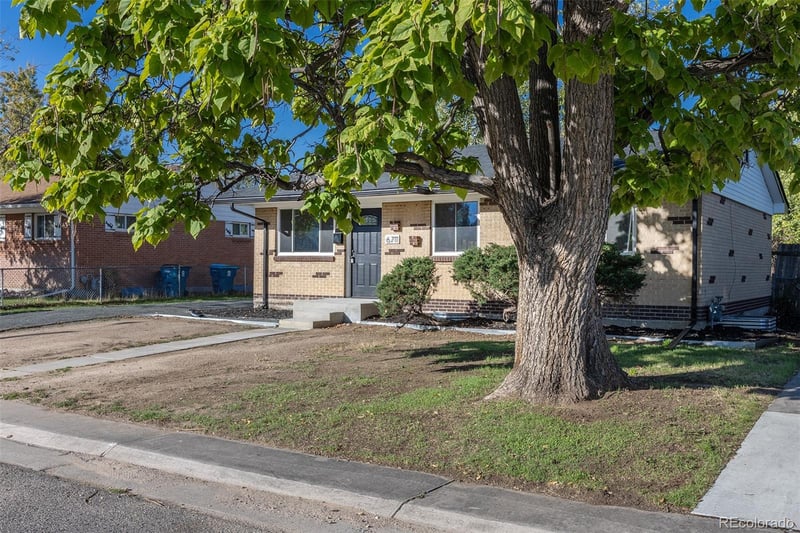 6711 Leyden St, Commerce, CO 80022