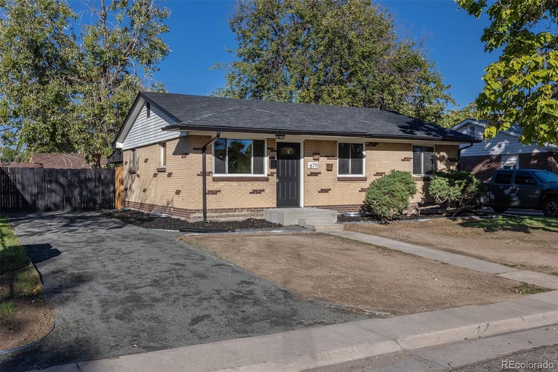 6711 Leyden St, Commerce, CO 80022