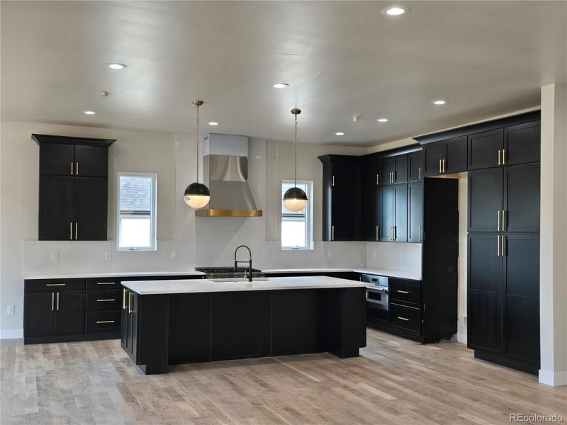 3383 Newcombe St, Lakewood, CO 80227
