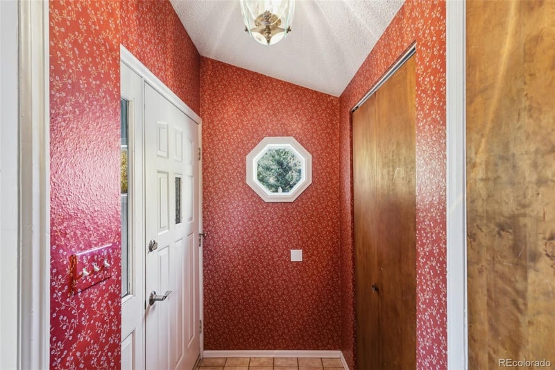 110 Via Vallecito, Manitou Springs, CO 80829