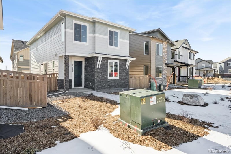 22696 47th Pl, Aurora, CO 80019