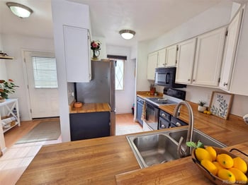 10625 Dartmouth Ave, Lakewood, CO 80227