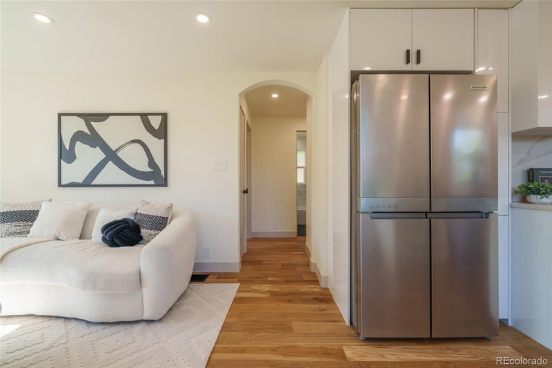 3055 Ivanhoe St, Denver, CO 80207