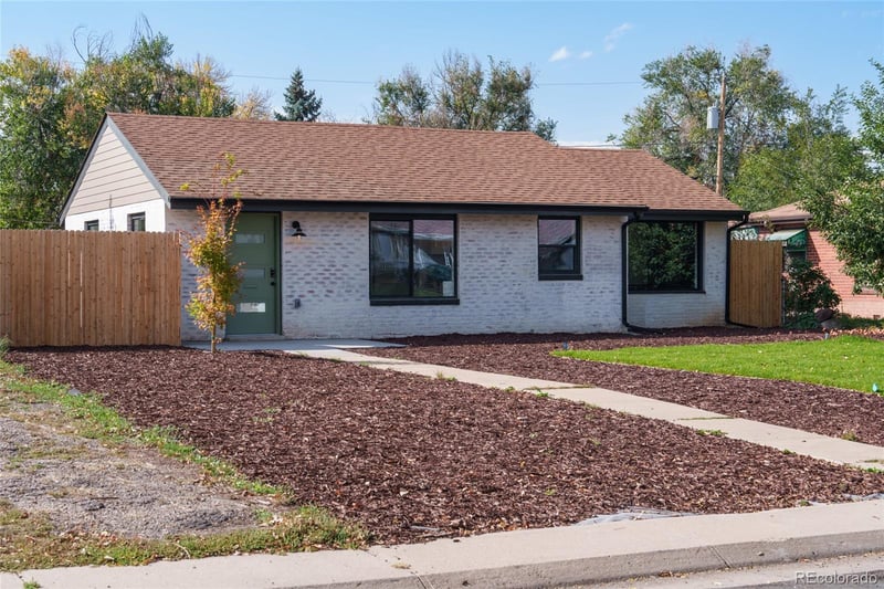 3055 Ivanhoe St, Denver, CO 80207