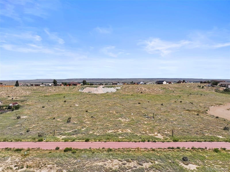 1126 Red Granite Ln, Pueblo West, CO 81007