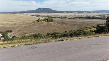 5615 Country Club Dr, Larkspur, CO 80118