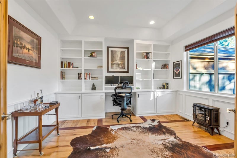 670 Independence Dr, Larkspur, CO 80118