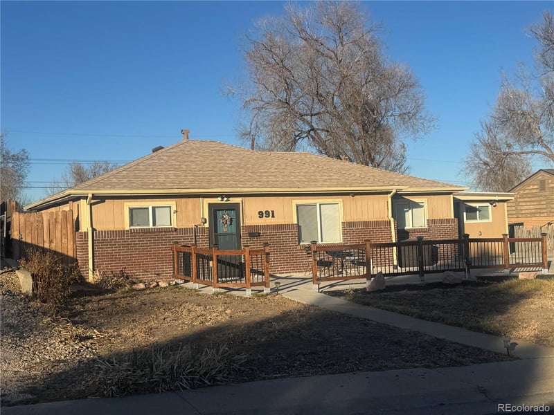 991 Oak Pl, Thornton, CO 80229