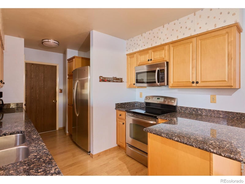 3248 Camelot Dr, Fort Collins, CO 80525