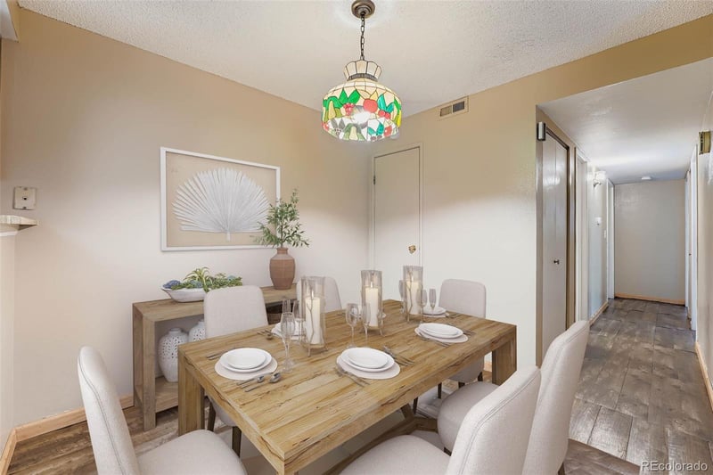 1876 Pitkin Cir #B, Aurora, CO 80017