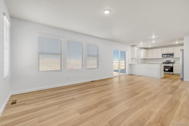 9144 Old Divide Dr, Colorado Springs, CO 80908