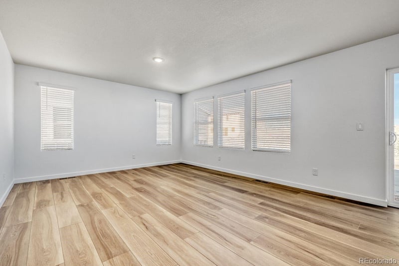 9144 Old Divide Dr, Colorado Springs, CO 80908