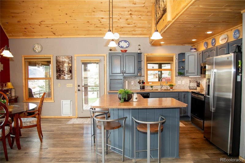 258 Diamond Rd, Creede, CO 81130