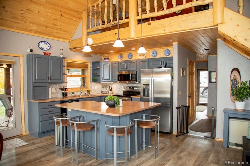 258 Diamond Rd, Creede, CO 81130