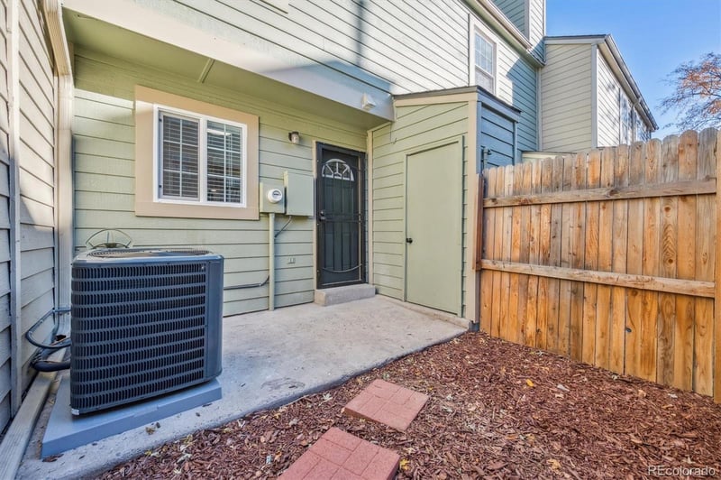 1611 Idalia Cir #B, Aurora, CO 80017