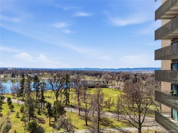 460 Marion Pw #1302, Denver, CO 80209