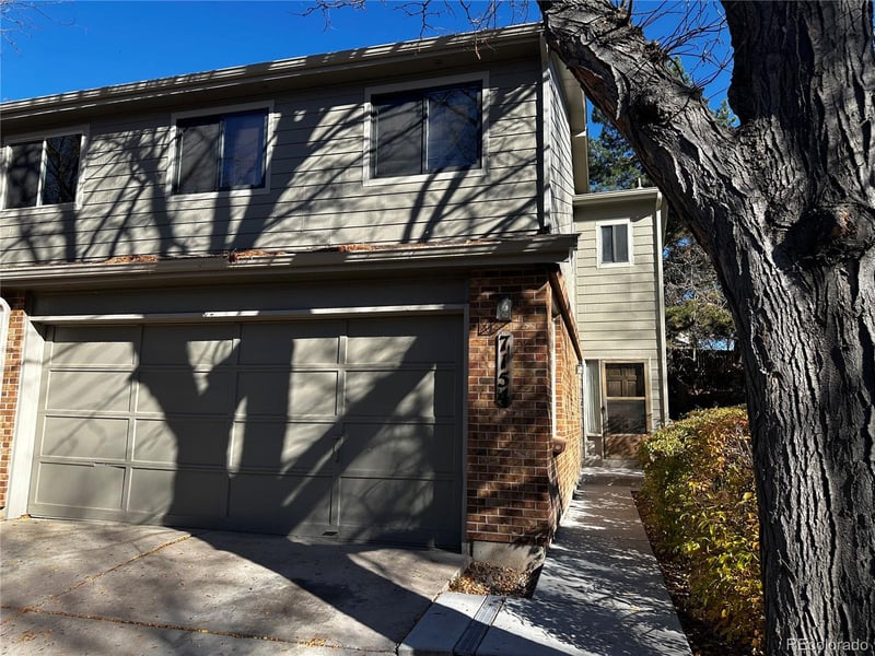 7154 E Dry Creek Cir, Centennial, CO 80112