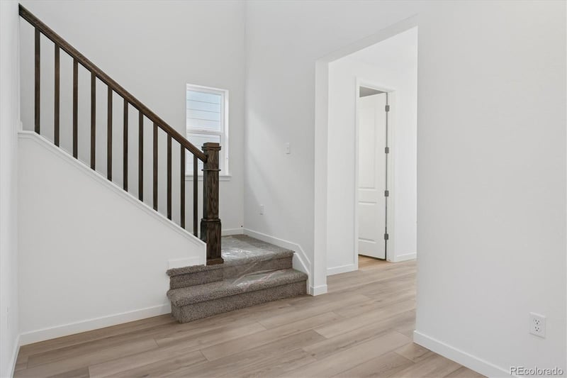 9140 Hayden Peak St, Englewood, CO 80112