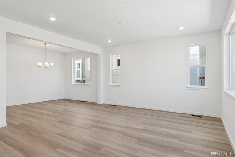 9140 Hayden Peak St, Englewood, CO 80112