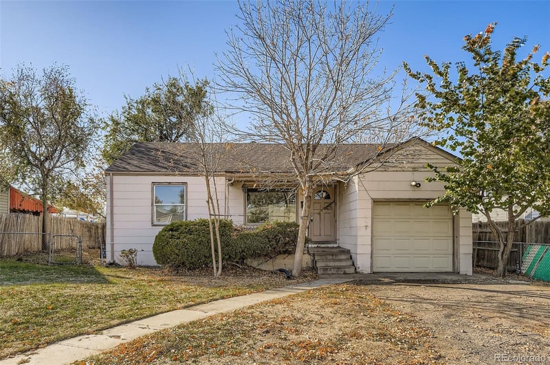 1967 Macon St, Aurora, CO 80010