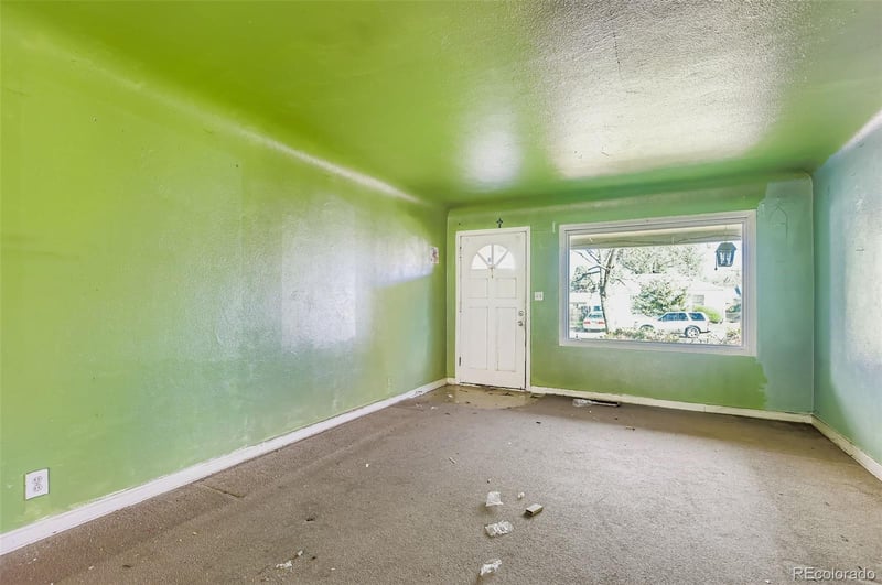 1967 Macon St, Aurora, CO 80010