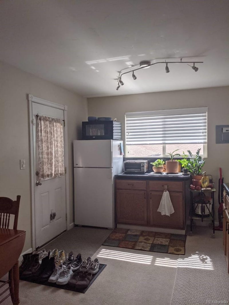 2320 East St, Golden, CO 80401