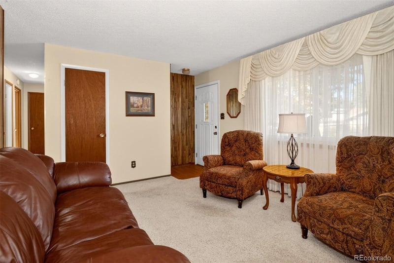 6723 Seneca Rd, Colorado Springs, CO 80915