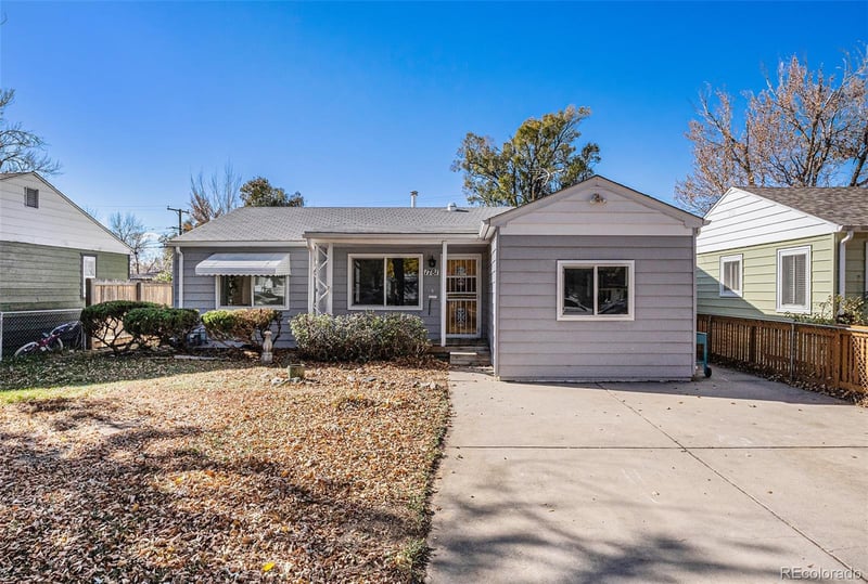 1781 Oakland St, Aurora, CO 80010