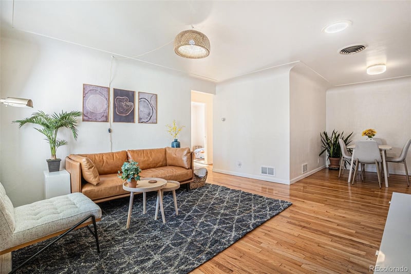 1781 Oakland St, Aurora, CO 80010