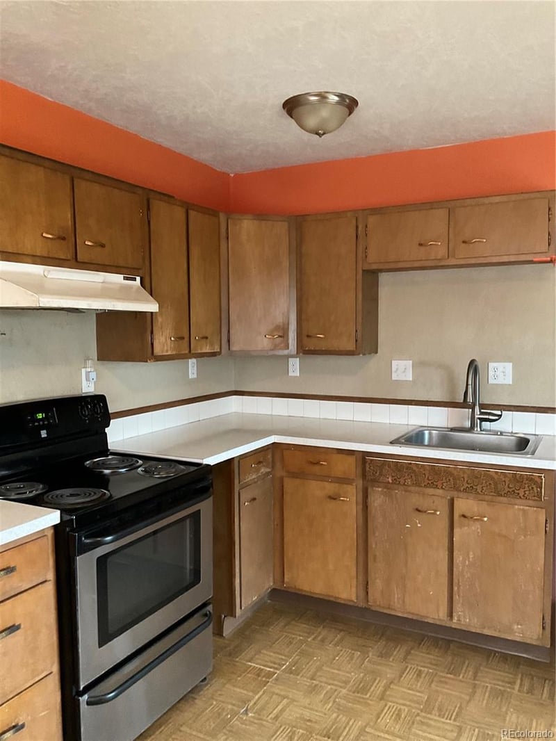 87 Circle Rd, Golden, CO 80403