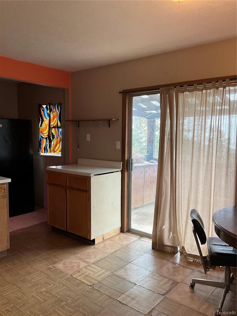 87 Circle Rd, Golden, CO 80403