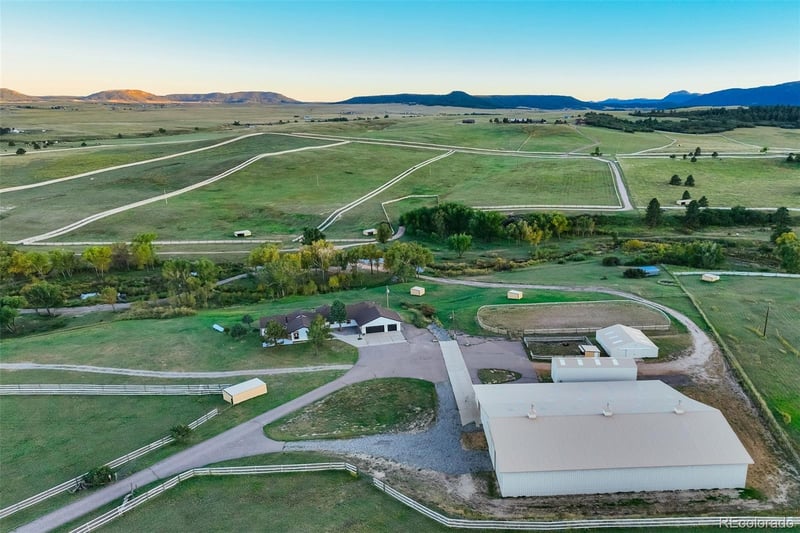 850 Fox Farm Rd, Larkspur, CO 80118