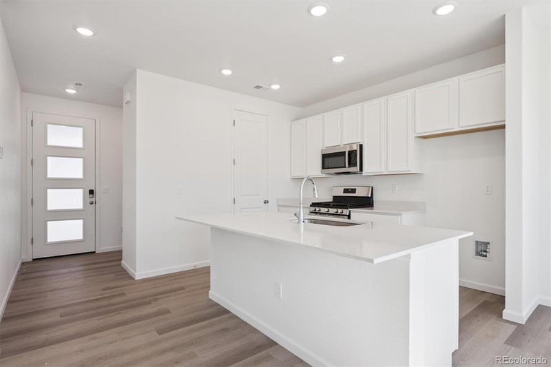 4121 Haleyville St, Aurora, CO 80019