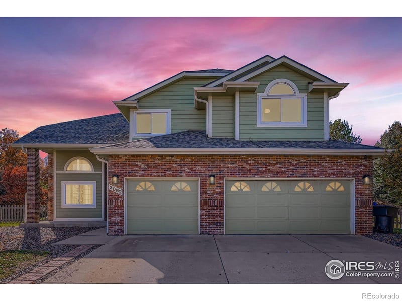 2062 Ridgeview Dr, Longmont, CO 80504