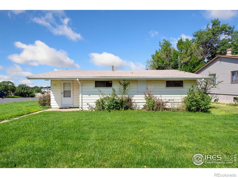 1201 N Park Ave, Johnstown, CO 80534