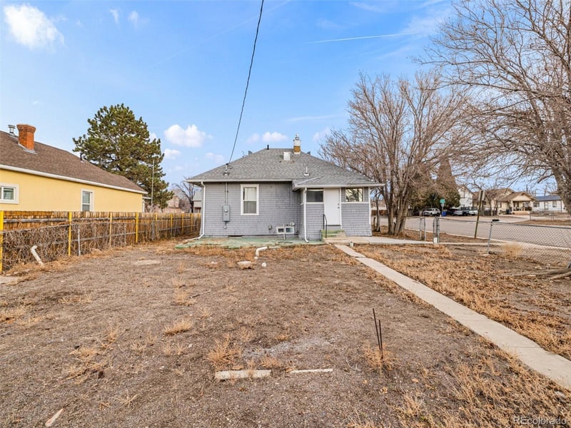 1026 E 9th St, Pueblo, CO 81001