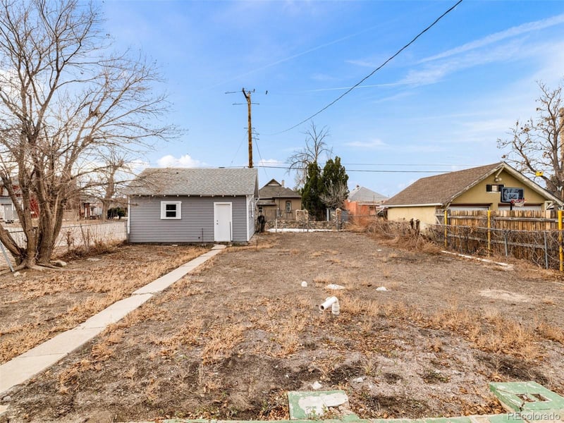 1026 E 9th St, Pueblo, CO 81001