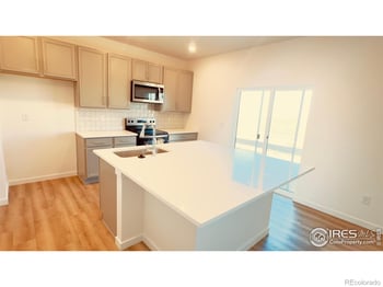 677 Muturu Rd, Johnstown, CO 80534