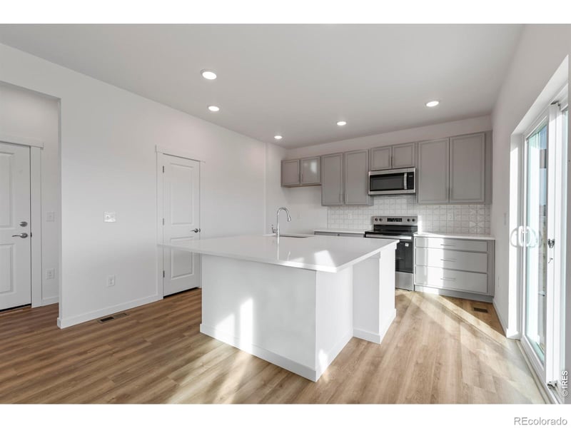 677 Muturu Rd, Johnstown, CO 80534