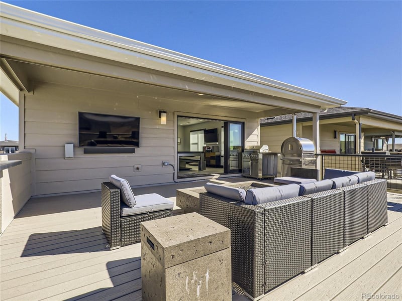 21418 61st Dr, Aurora, CO 80019