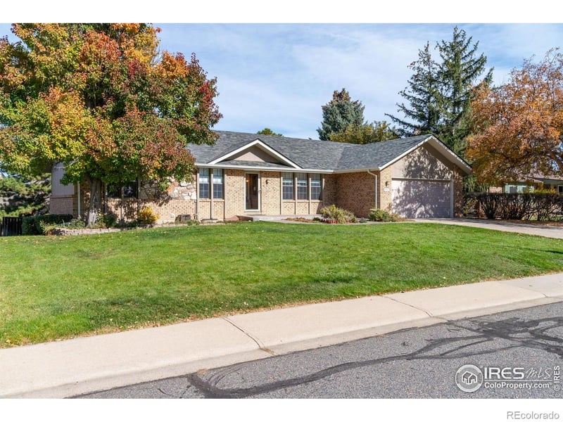 3308 Lakeview Cir, Longmont, CO 80503