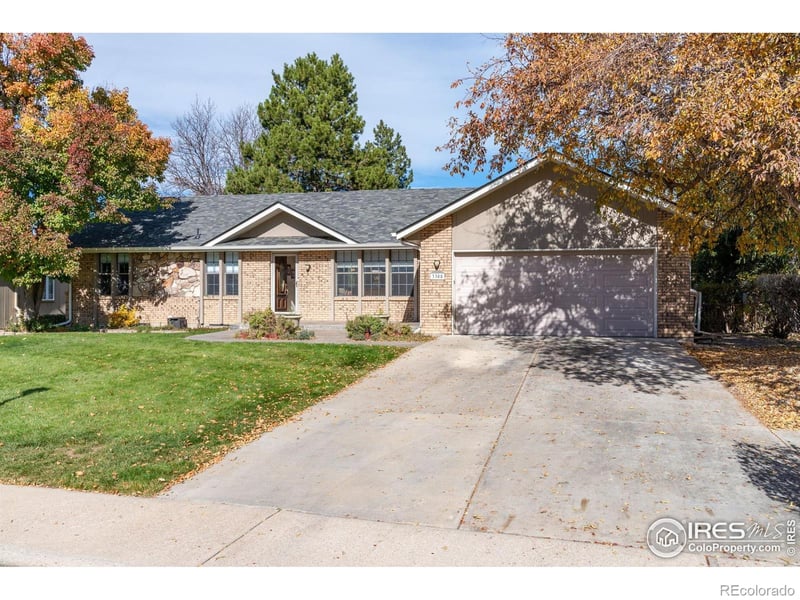 3308 Lakeview Cir, Longmont, CO 80503