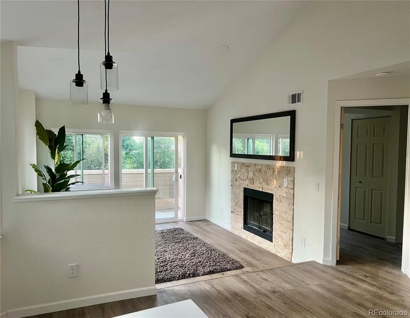 6001 S Yosemite St #E202, Greenwood Village, CO 80111