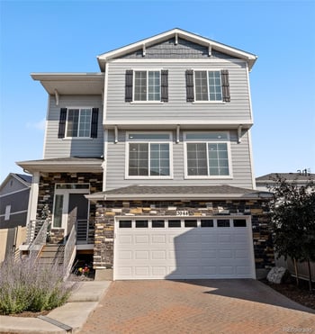 3944 Quatar Ct, Aurora, CO 80019