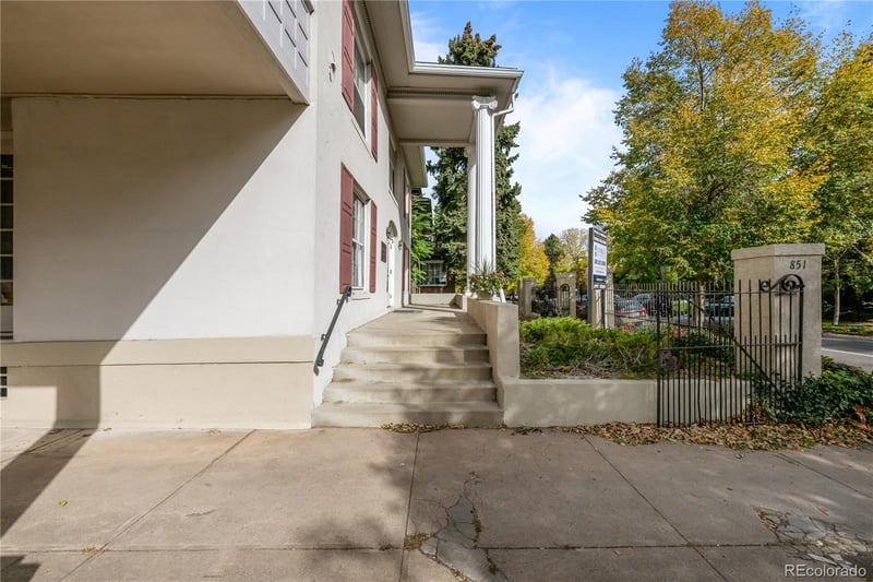 851 Clarkson St, Denver, CO 80218