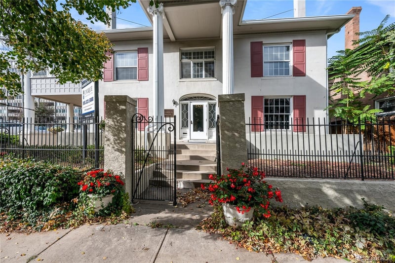 851 Clarkson St, Denver, CO 80218