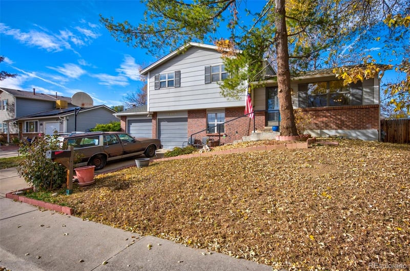 7447 Newland St, Arvada, CO 80003