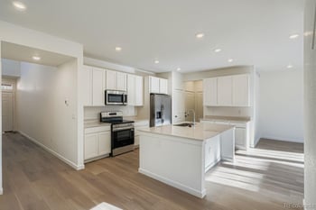 6810 Juniper Dr, Thornton, CO 80602